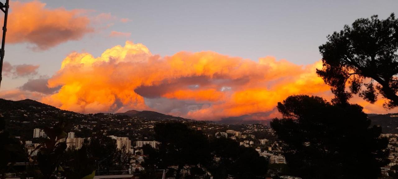 Chambre D Hote Avec Clim Terrasse Et Petit Dejeuner Hauteurs De Nice Bagian luar foto